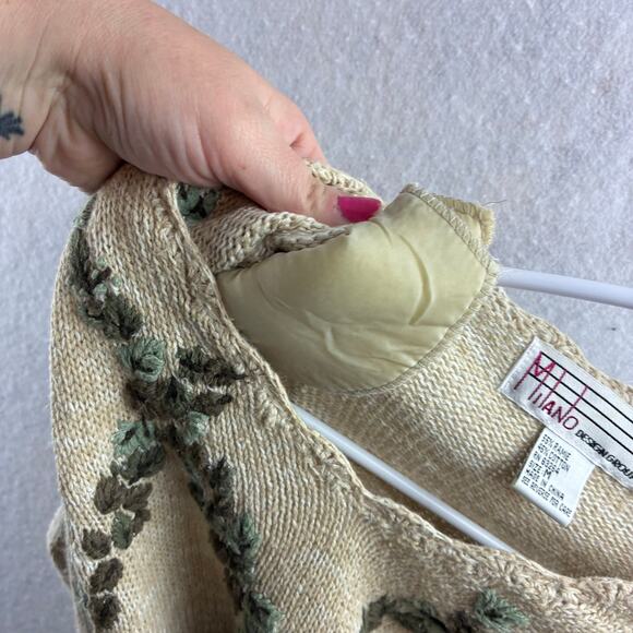 Vintage Milano Design Group Knit Embroidered Floral Vines Diamond Sweater Medium - Picture 10 of 11